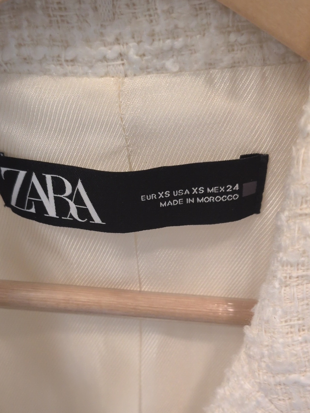 Zara White Tweed Double Breasted Blazer - Picture 2 of 5